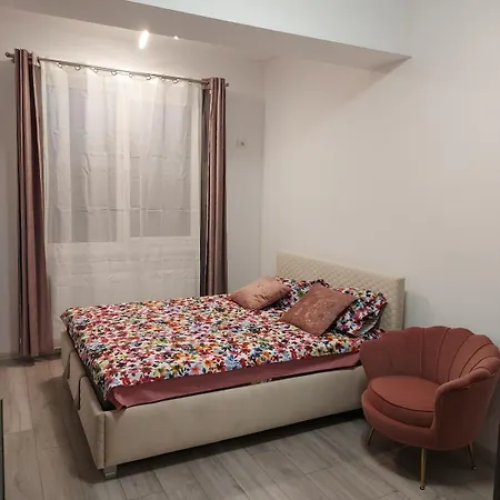 Mika's Pearl Bucharest