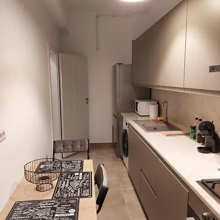 Mika's Pearl * Bucharest